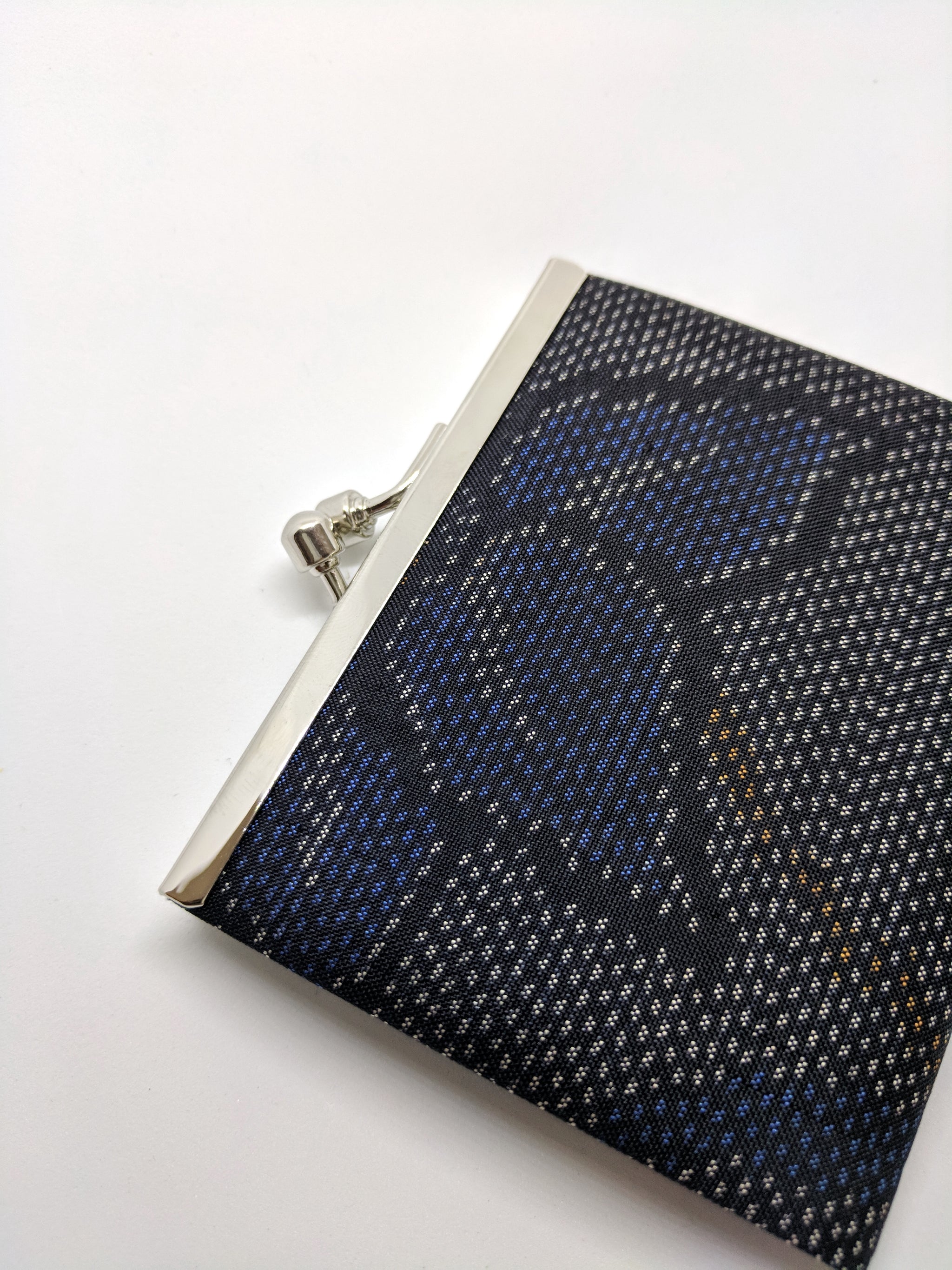Japanese hand-crafted clasp purse in vintage Kimono fabric at Zenbu Home