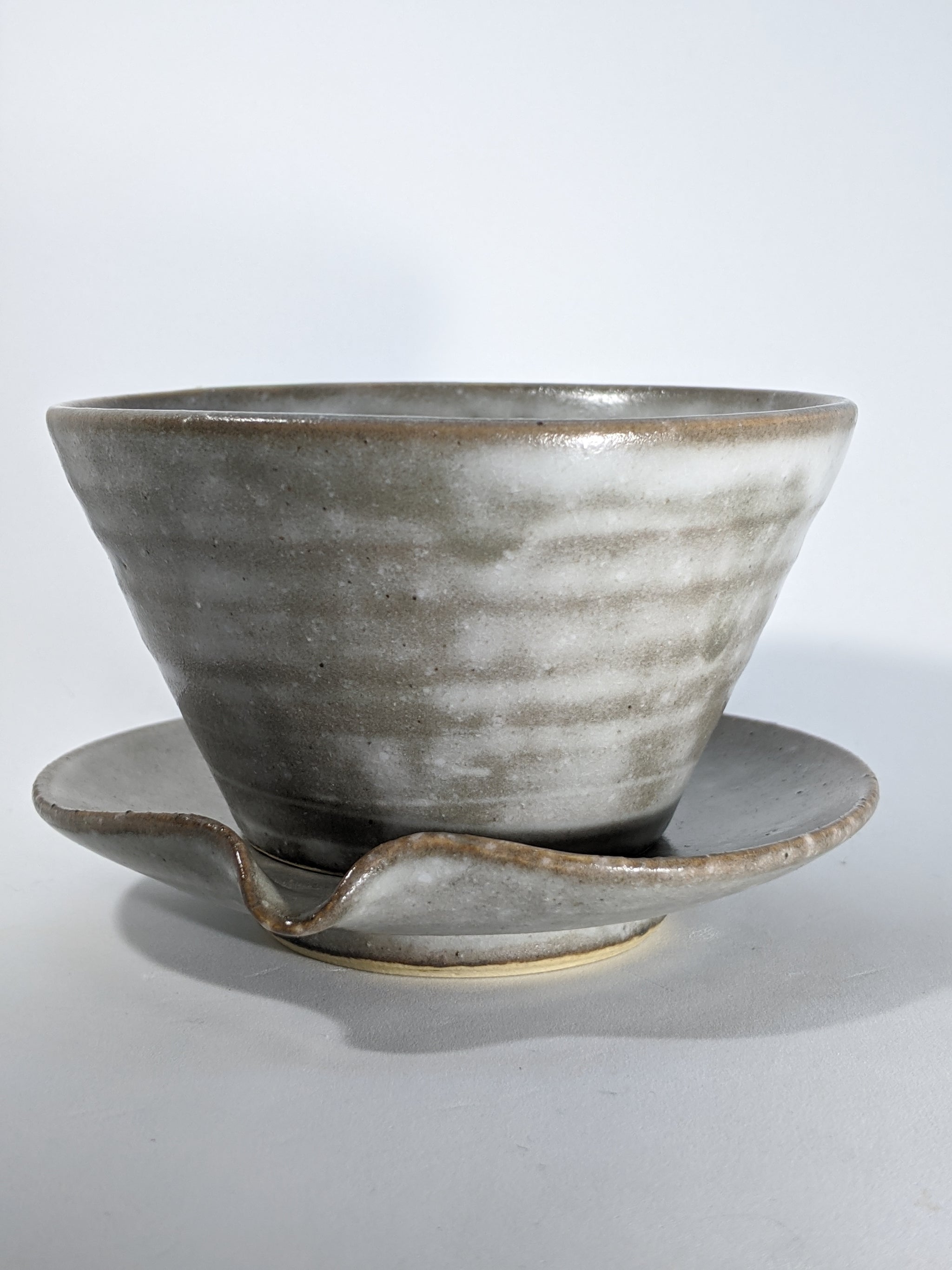 Aisutī Cup and Saucer Set