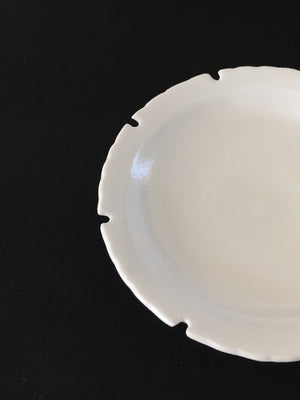 Imari-ware Katachi shape ceramic plates from Kyushu Japan at Zenbu Home