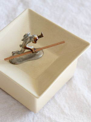 Nifty Sand coloured square dish and plate set from Japan