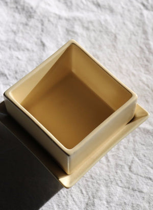 Nifty Sand coloured square dish and plate set from Japan
