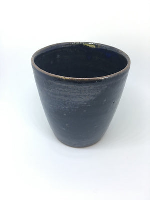 This Japanese black glazed, handmade ceramic tea cup from Zenbu Home is dark and moody.. perfect for a winter's morn 